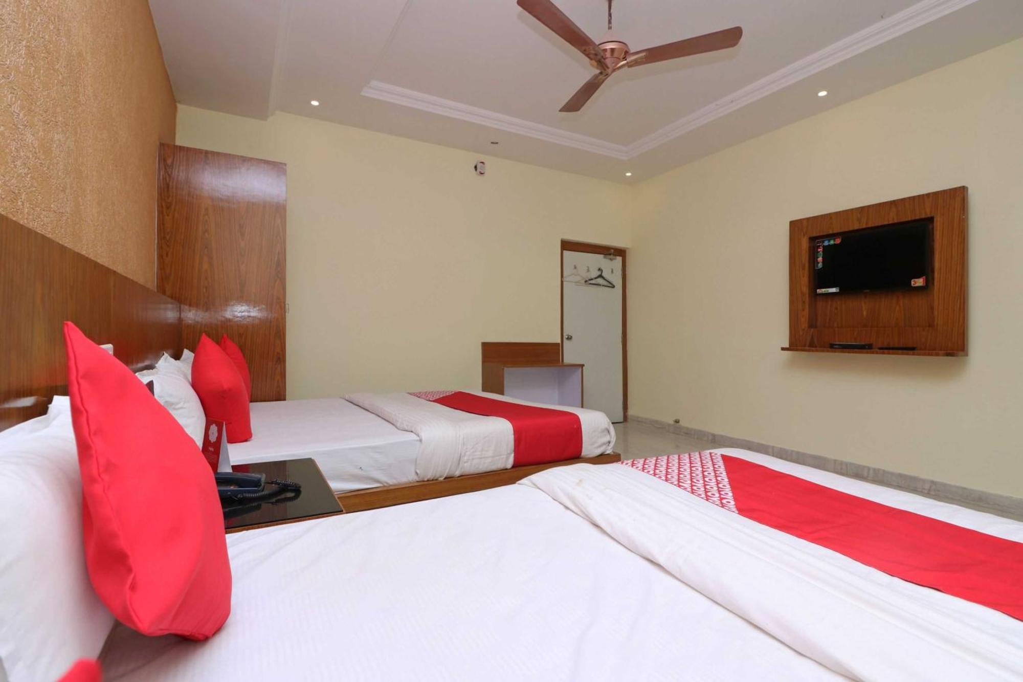Hotel O G K Palace Bodh-Gajá Kültér fotó